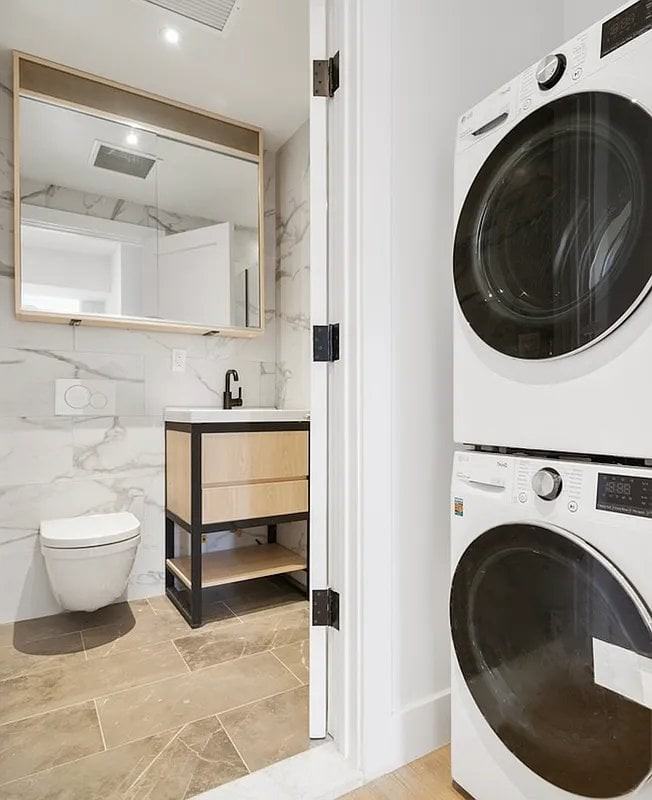 207 E 4th St #4A - Photo 3 of 4