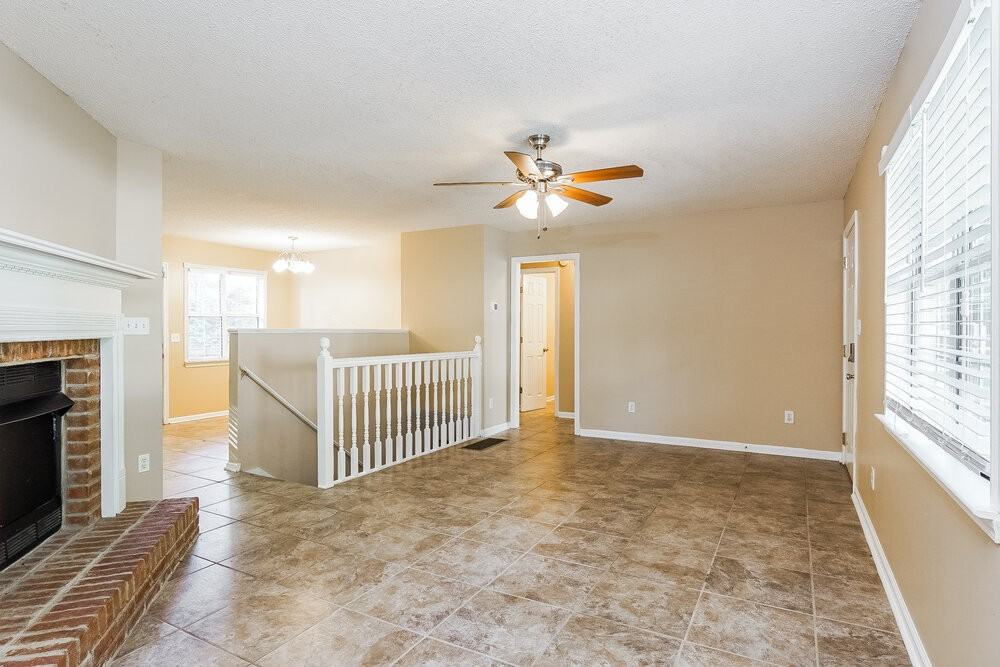 1812 Molly Ln - Photo 6 of 18