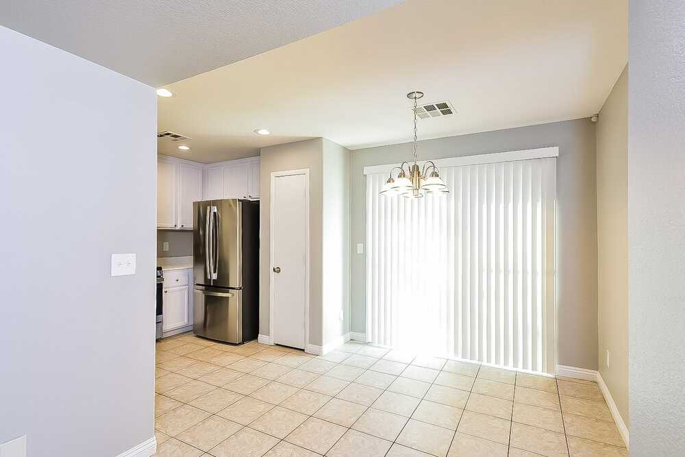 4913 Shady Rim Ct - Photo 6 of 16