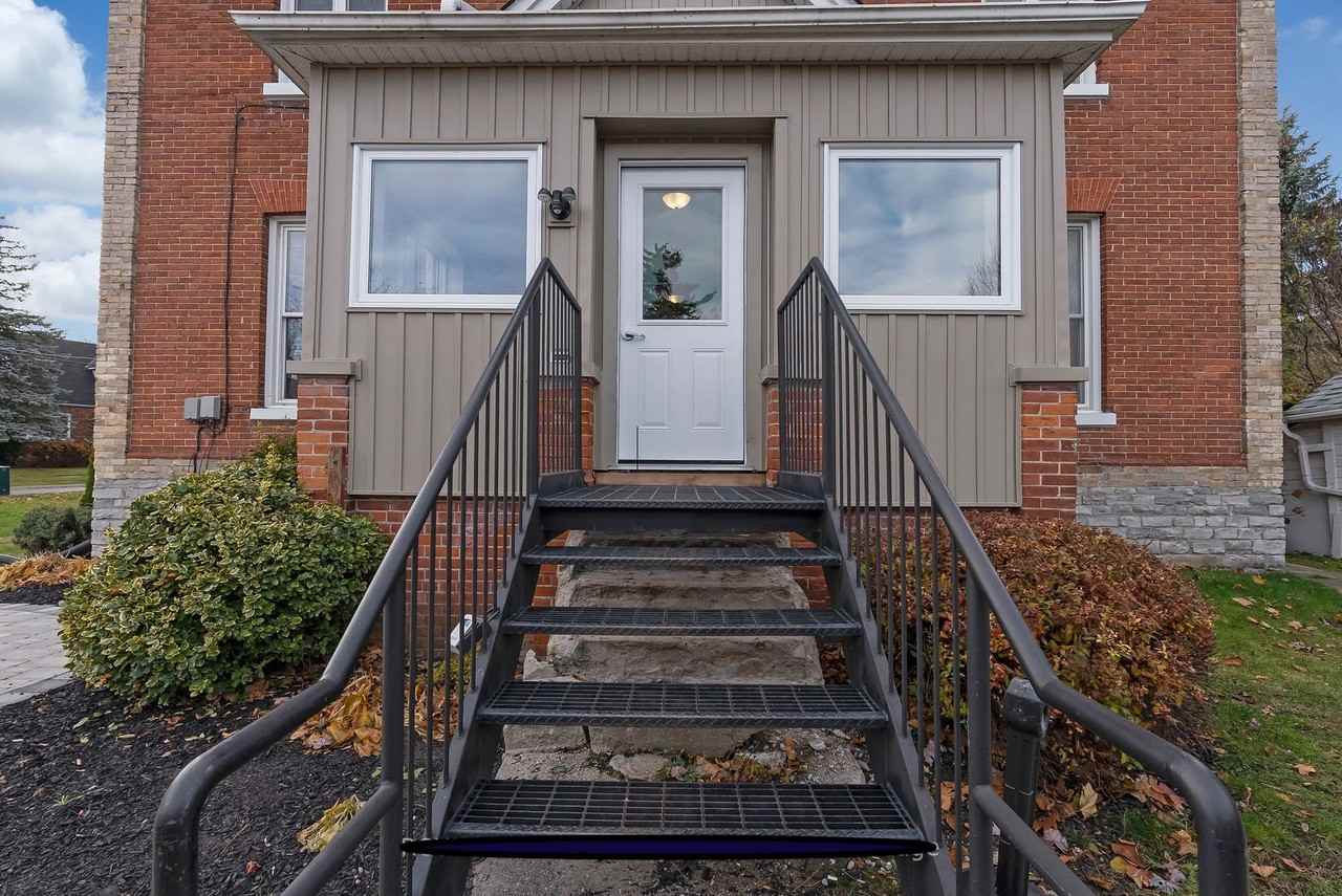 8 Wellington Street #4 - Photo 3 of 9