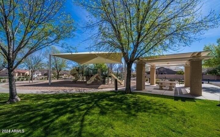 1882 S Seton Ave - Photo 2 of 30