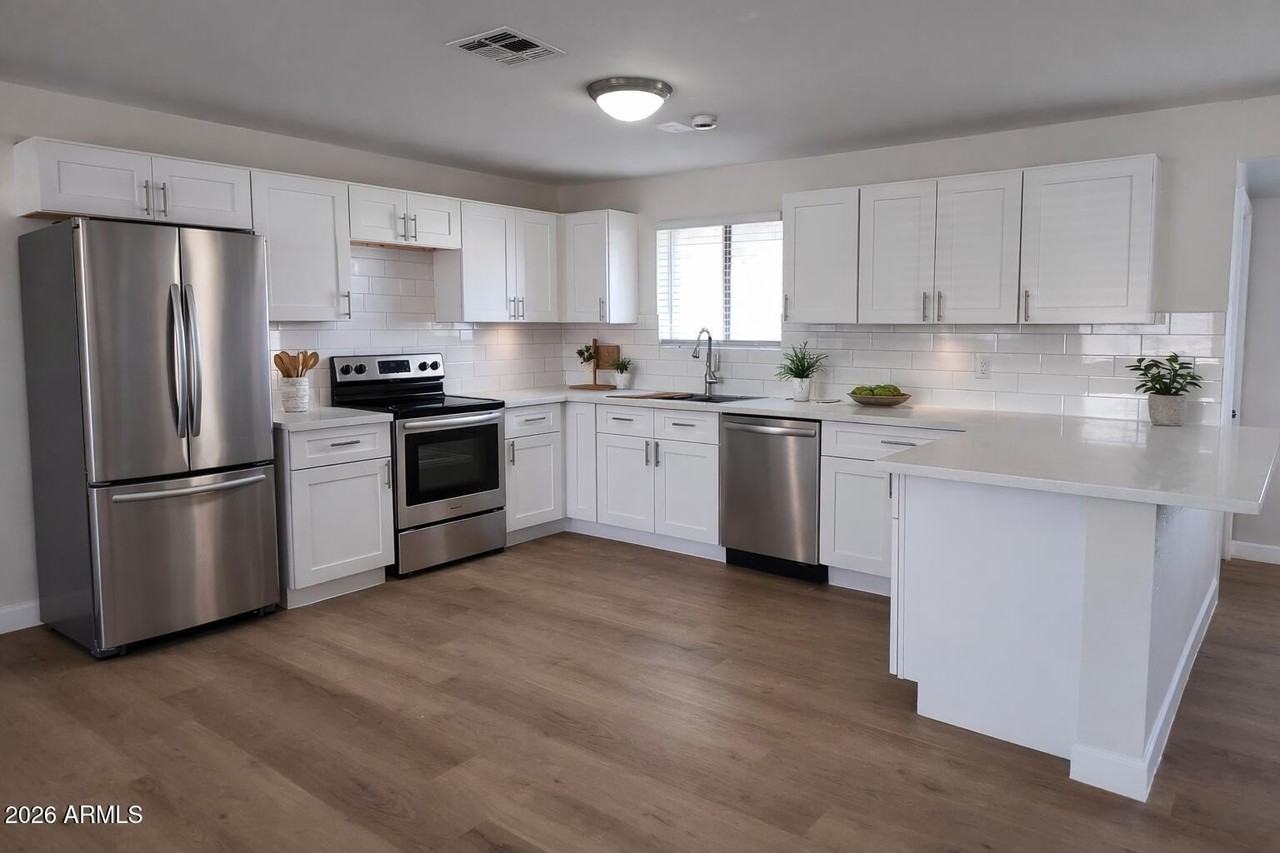 2316 E Karen Dr - Photo 7 of 23