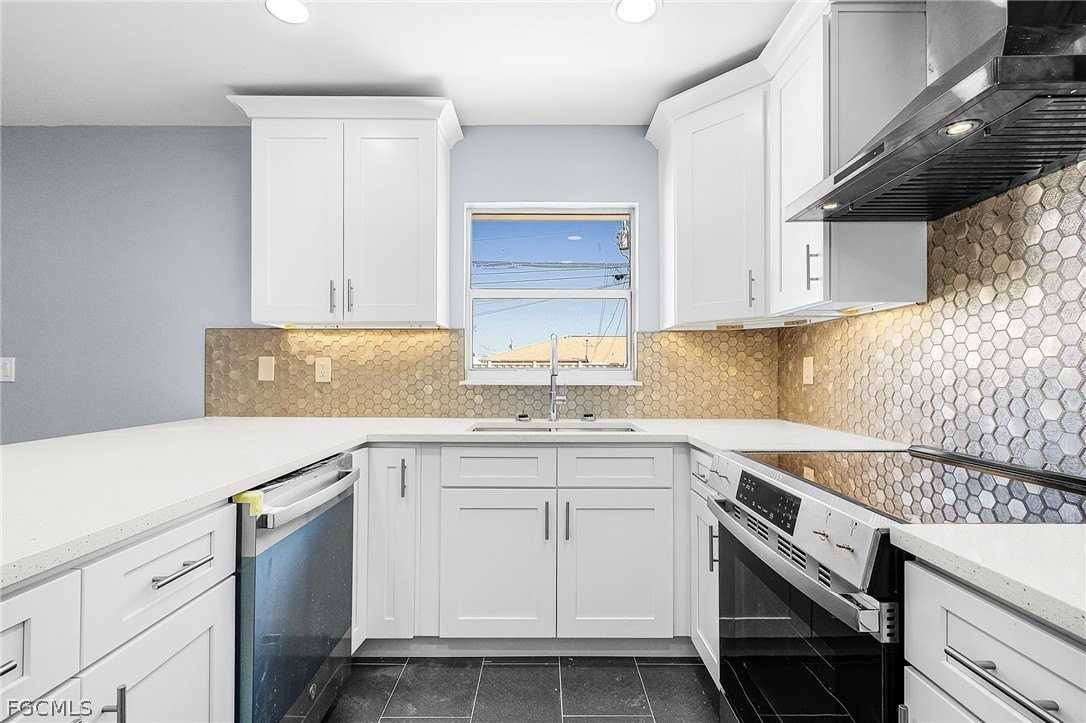 527 Se 6th Ave Apt B - Photo 6 of 25