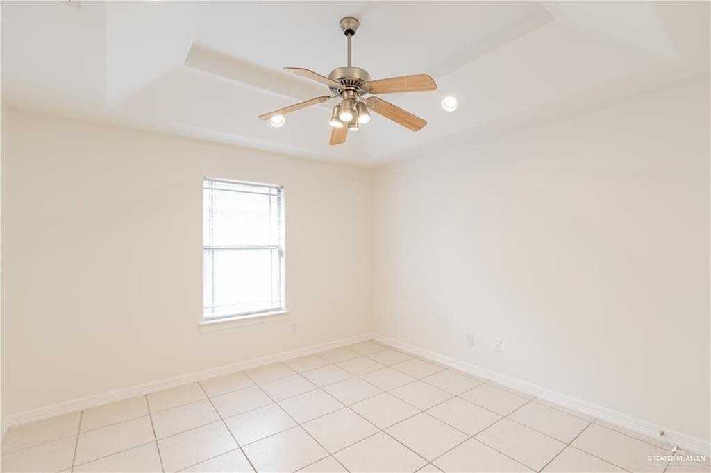 1908 Bahamas Dr Apt 2 - Photo 5 of 8