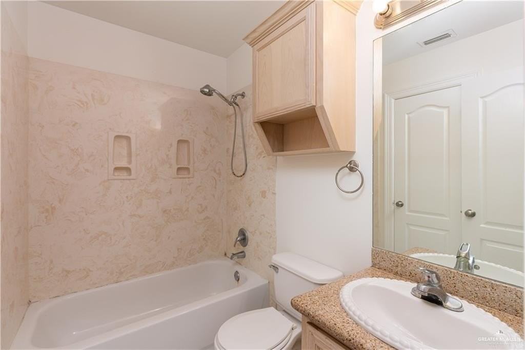 1908 Bahamas Dr Apt 2 - Photo 6 of 8