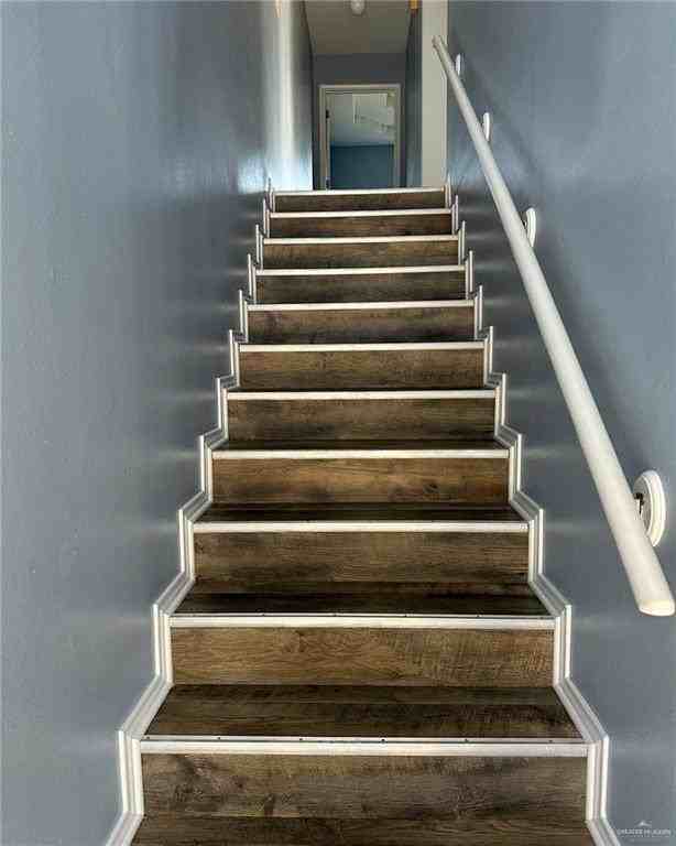 1503 W Kiwi Ave Apt 1 - Photo 6 of 10