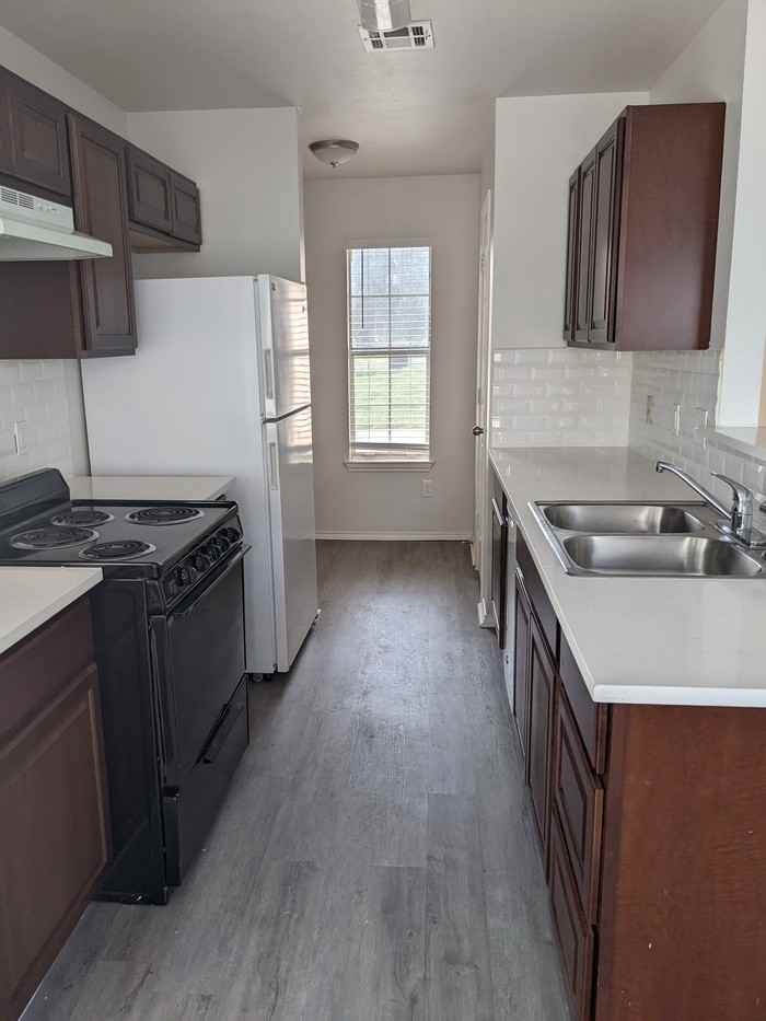 9927 Bilbrook Pl Unit B #B - Photo 6 of 19