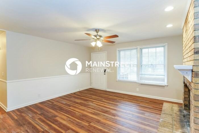 242 Iris Dr - Photo 3 of 16