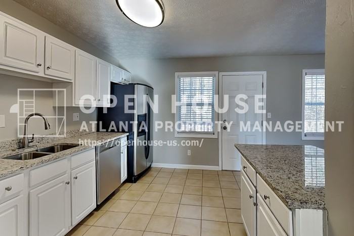 1067 Athena Ct - Photo 4 of 23