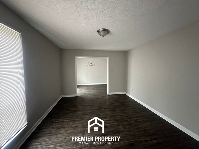 1387 Greenland Rd - Photo 3 of 23