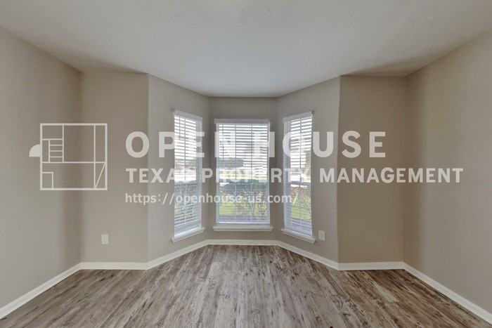 2506 Buckminster Dr - Photo 5 of 23