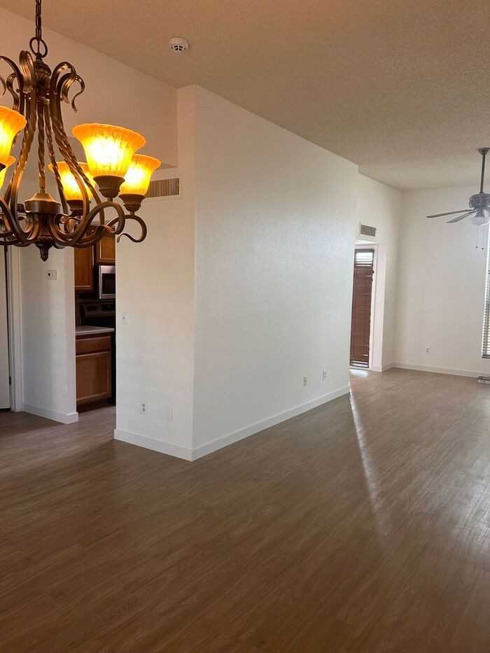 1136 E Villa Rita Dr - Photo 4 of 19