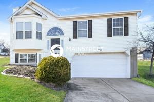 featured image of 3304 5 Oaks Dr