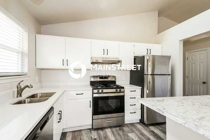 3304 5 Oaks Dr - Photo 7 of 19