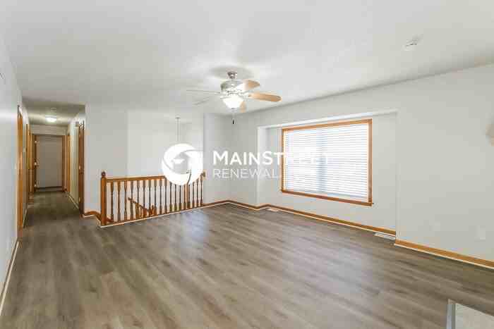 11805 E 213th Ct - Photo 5 of 19