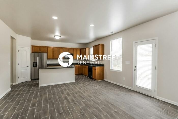 16991 Green Crest Ln - Photo 6 of 19