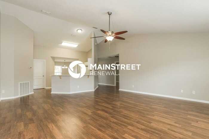 1411 Hillsborough Way - Photo 3 of 16