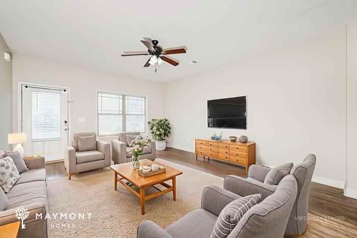 1029 Allegiance Dr - Photo 7 of 16