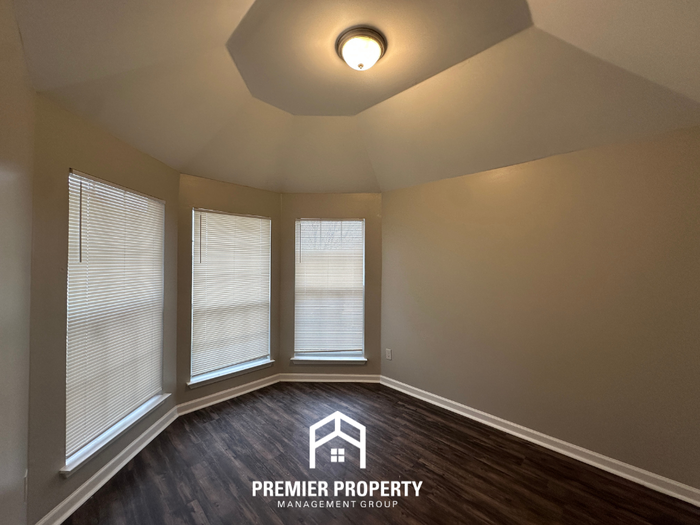 1382 Exbury Dr - Photo 2 of 21