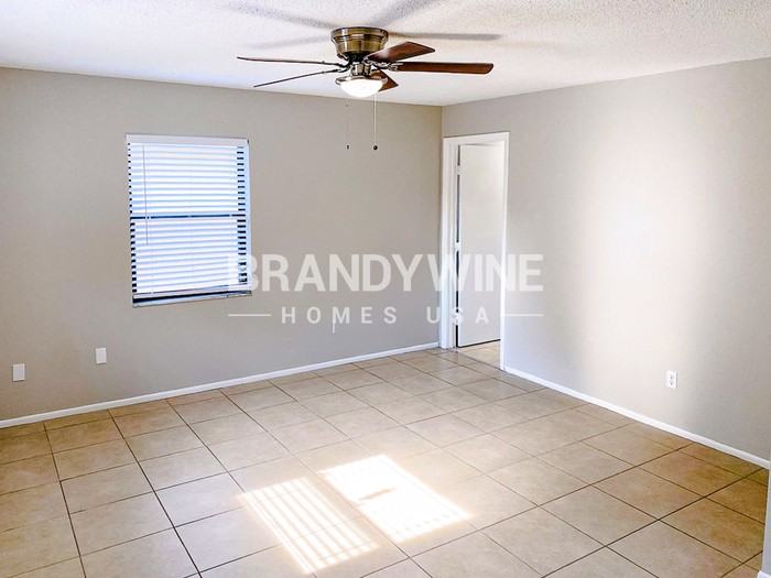 403 Crabtree Ave - Photo 6 of 13