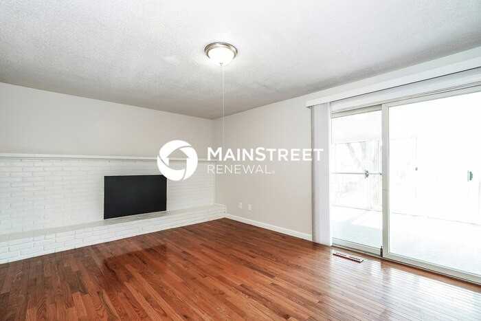 3129 Rainier Ave - Photo 7 of 20