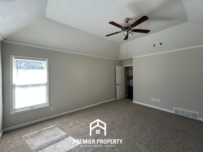 5022 Cottage Ln - Photo 7 of 19