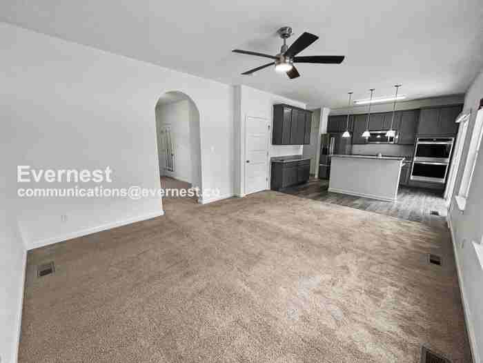 102 Ridgeway St - Photo 5 of 22