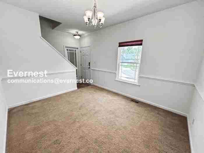 102 Ridgeway St - Photo 6 of 22
