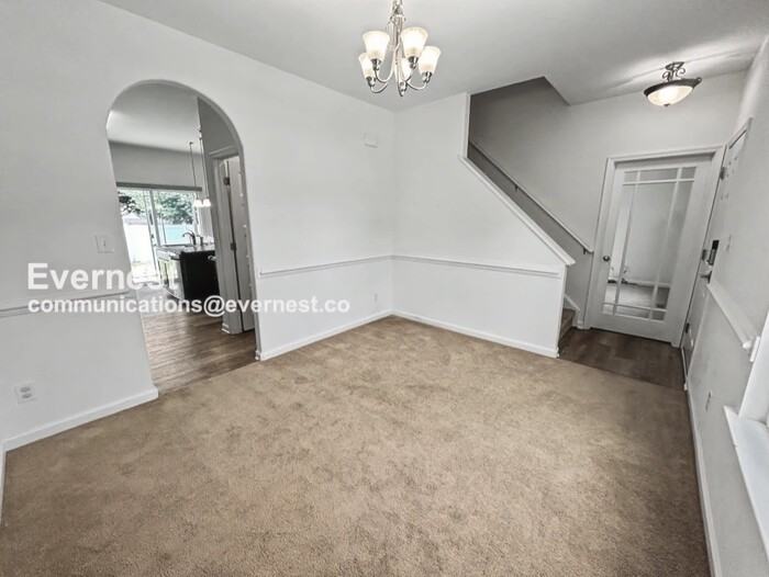 102 Ridgeway St - Photo 7 of 22