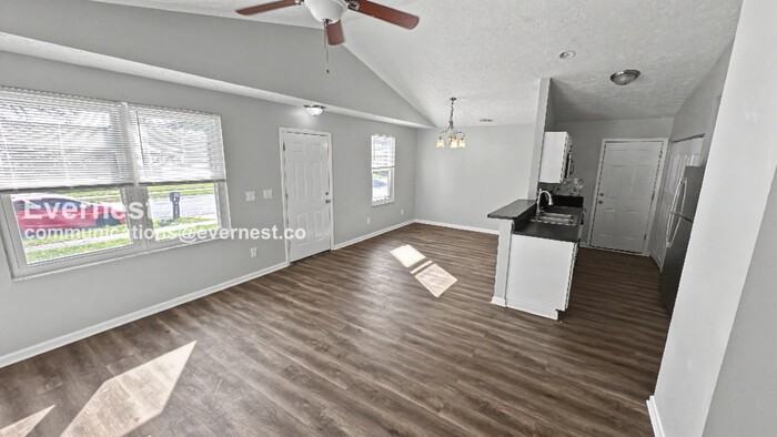 1475 Pineland Ct - Photo 5 of 23