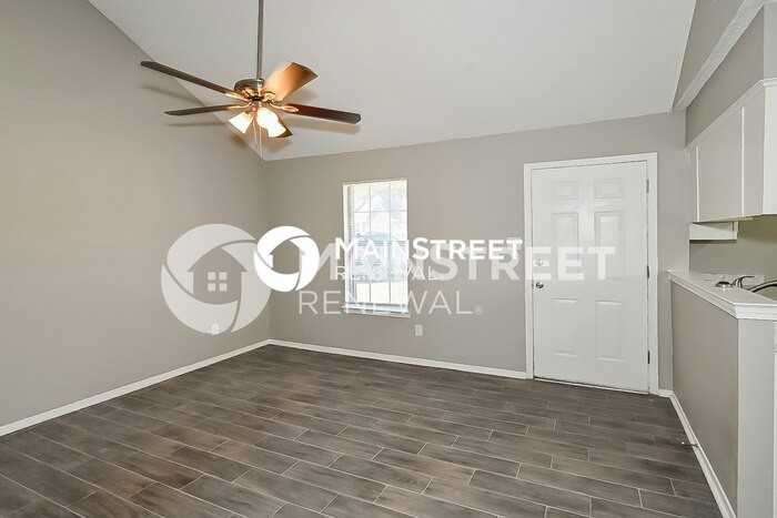 4568 Summer Crk N - Photo 5 of 16