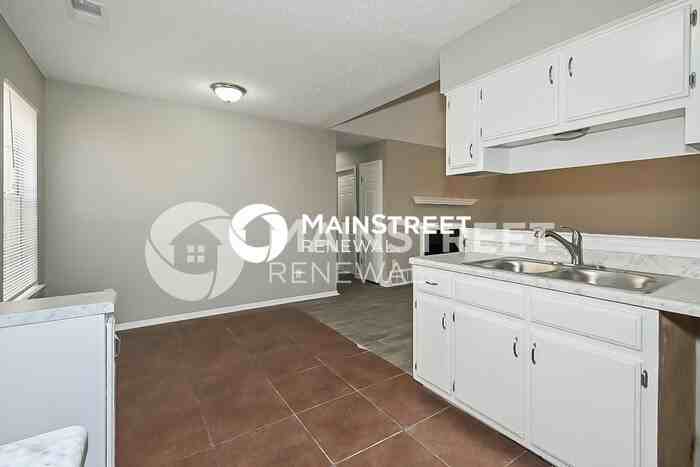 4568 Summer Crk N - Photo 7 of 16