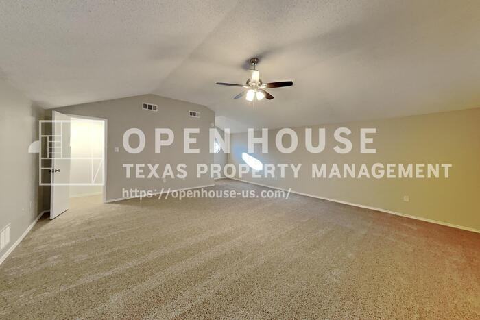 5515 Royal Meadow Ln - Photo 6 of 22