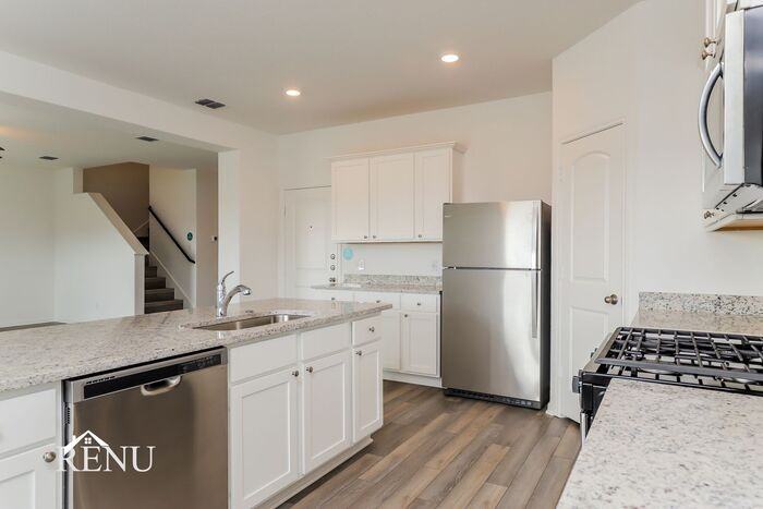 2942 Jackson Smt - Photo 6 of 25