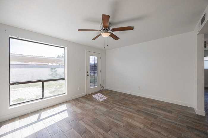 1229 W Southern Ave #B - Photo 5 of 15