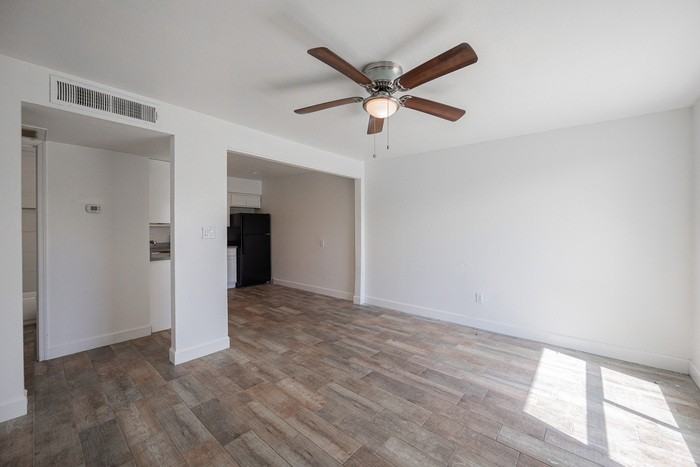 1229 W Southern Ave #B - Photo 7 of 15