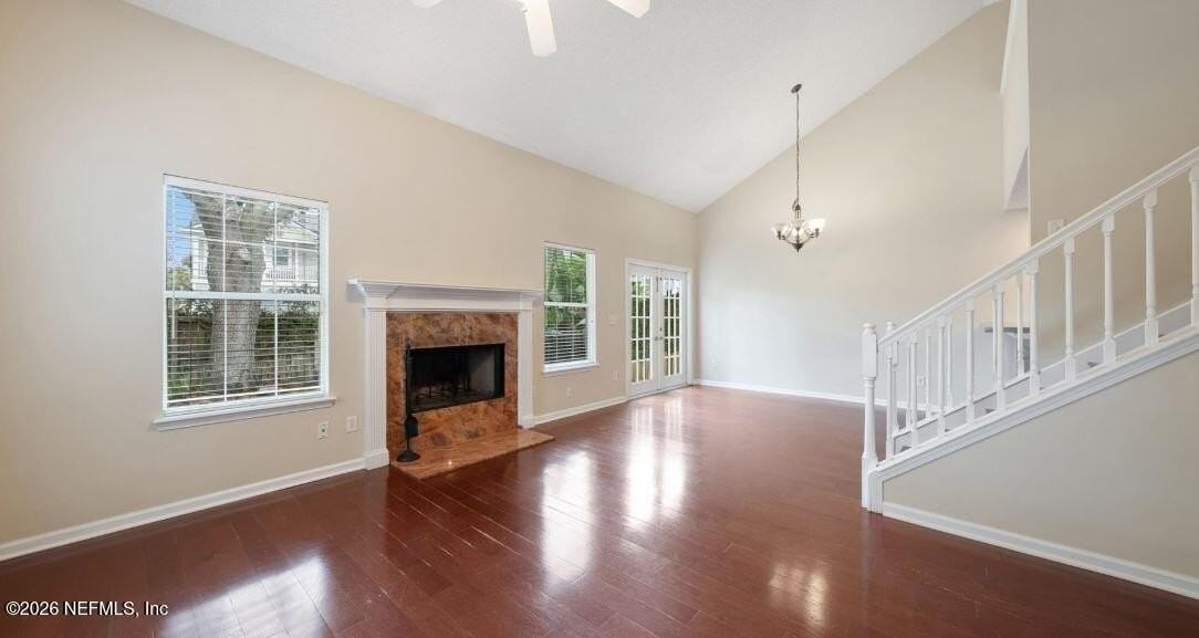 629 10th Ave S - Photo 3 of 33