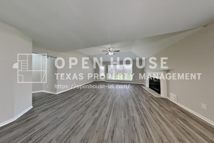 802 Sierra Lake Dr - Photo 5 of 24