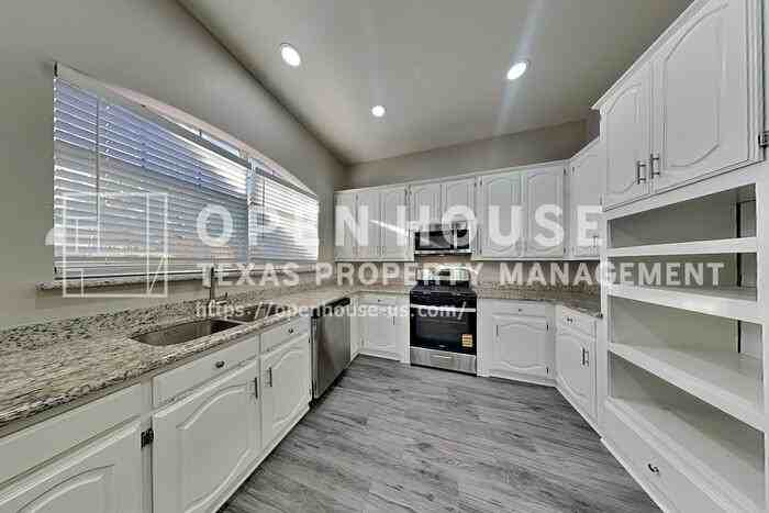 3709 Cromwell Dr - Photo 7 of 23