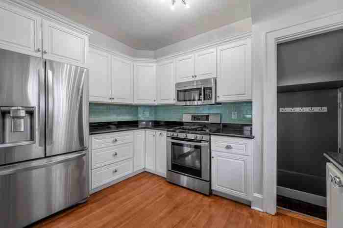 338 Dudley Rd - Photo 6 of 24