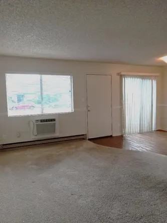 Emerald Gardens Apartments - Photo 3 of 25