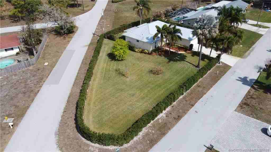 947 Nw 13th St - Photo 3 of 23