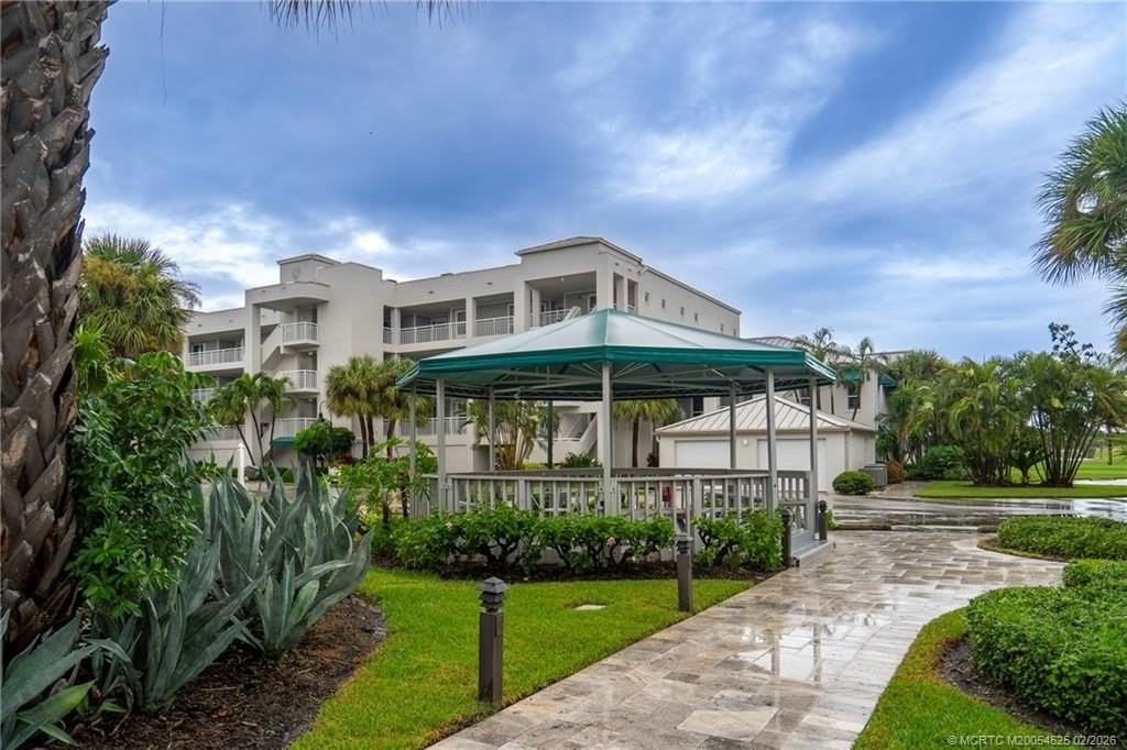 184 Ne Edgewater Dr Apt 1206 - Photo 2 of 50