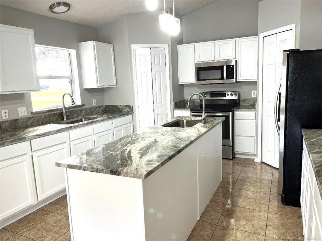 1450 Sw Paar Dr - Photo 4 of 23