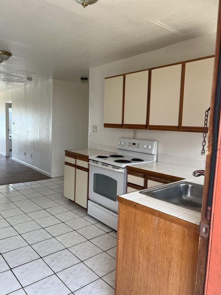 731 Makiki St #2 - Photo 3 of 11