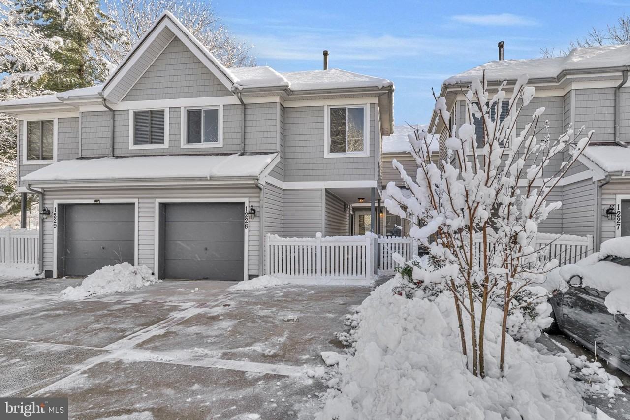 1228 Chanticleer - Photo 3 of 36