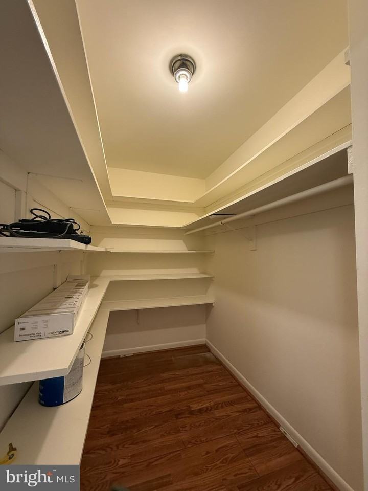 5565 Columbia Pike Apt 411 #411 - Photo 3 of 24