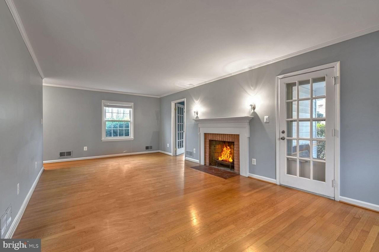 6536 Divine St - Photo 2 of 29