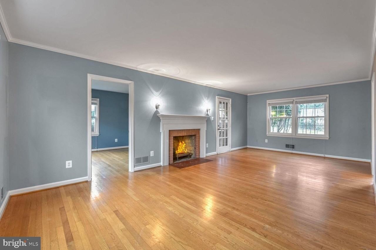 6536 Divine St - Photo 3 of 29