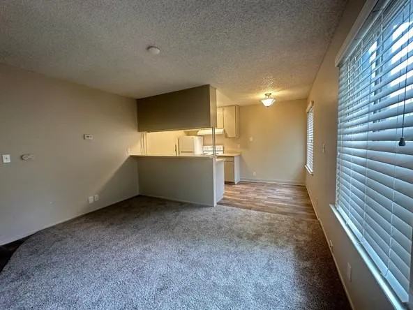 2114 H Street, Sacramento - Photo 4 of 25